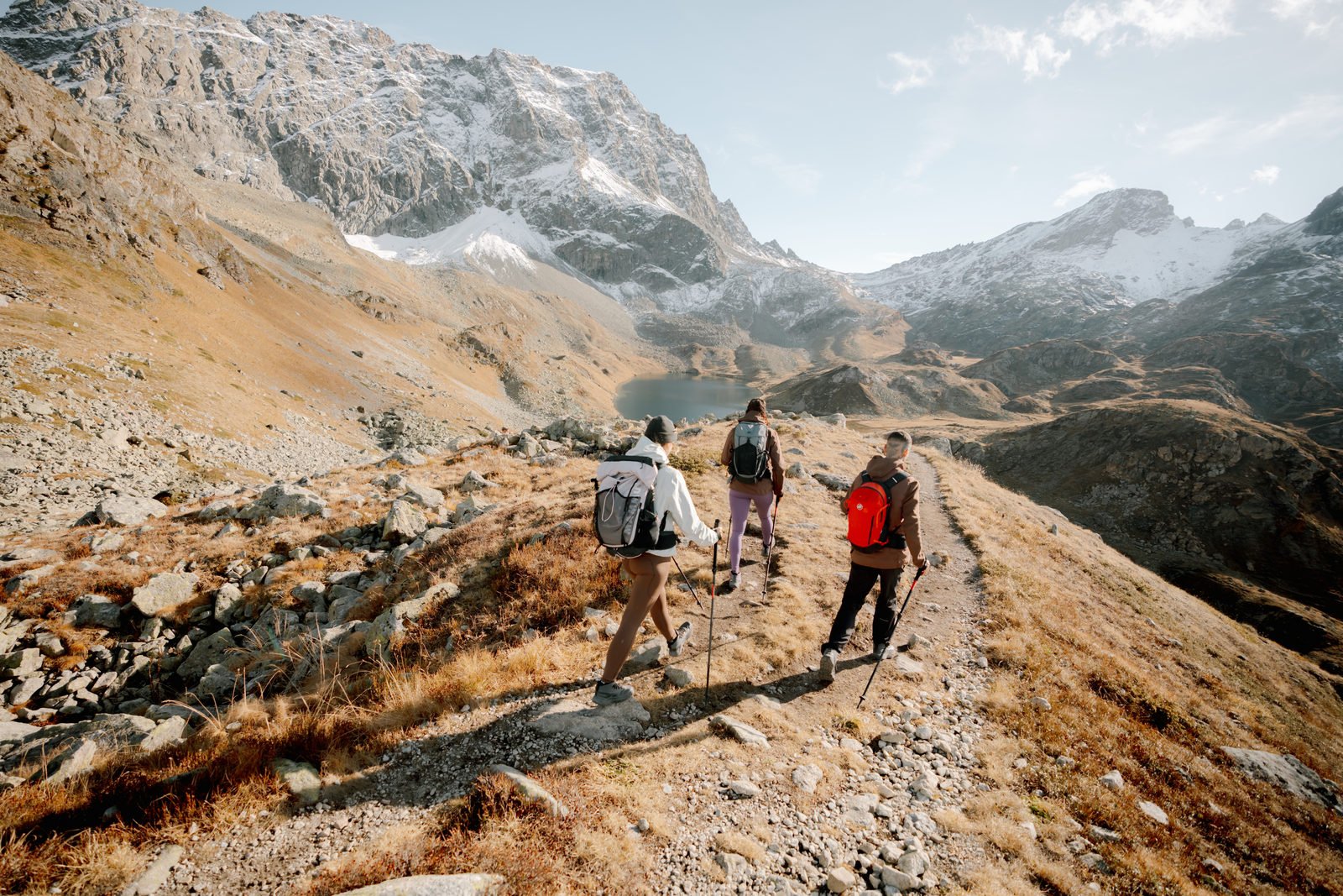 hiking_signs_btm_img
