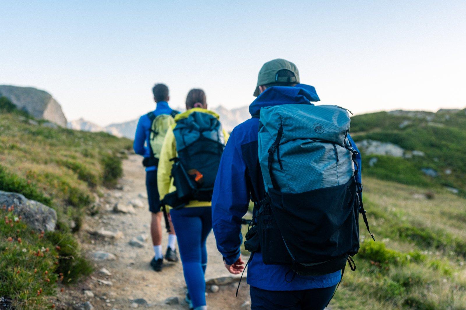 winter_hiking_image_rich_images_1