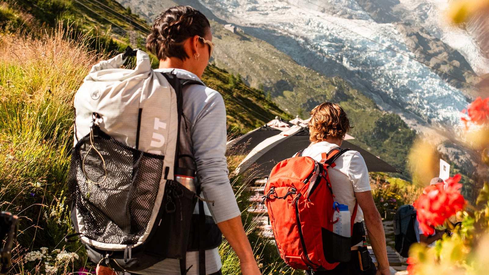 what_wear_hiking_rich_image