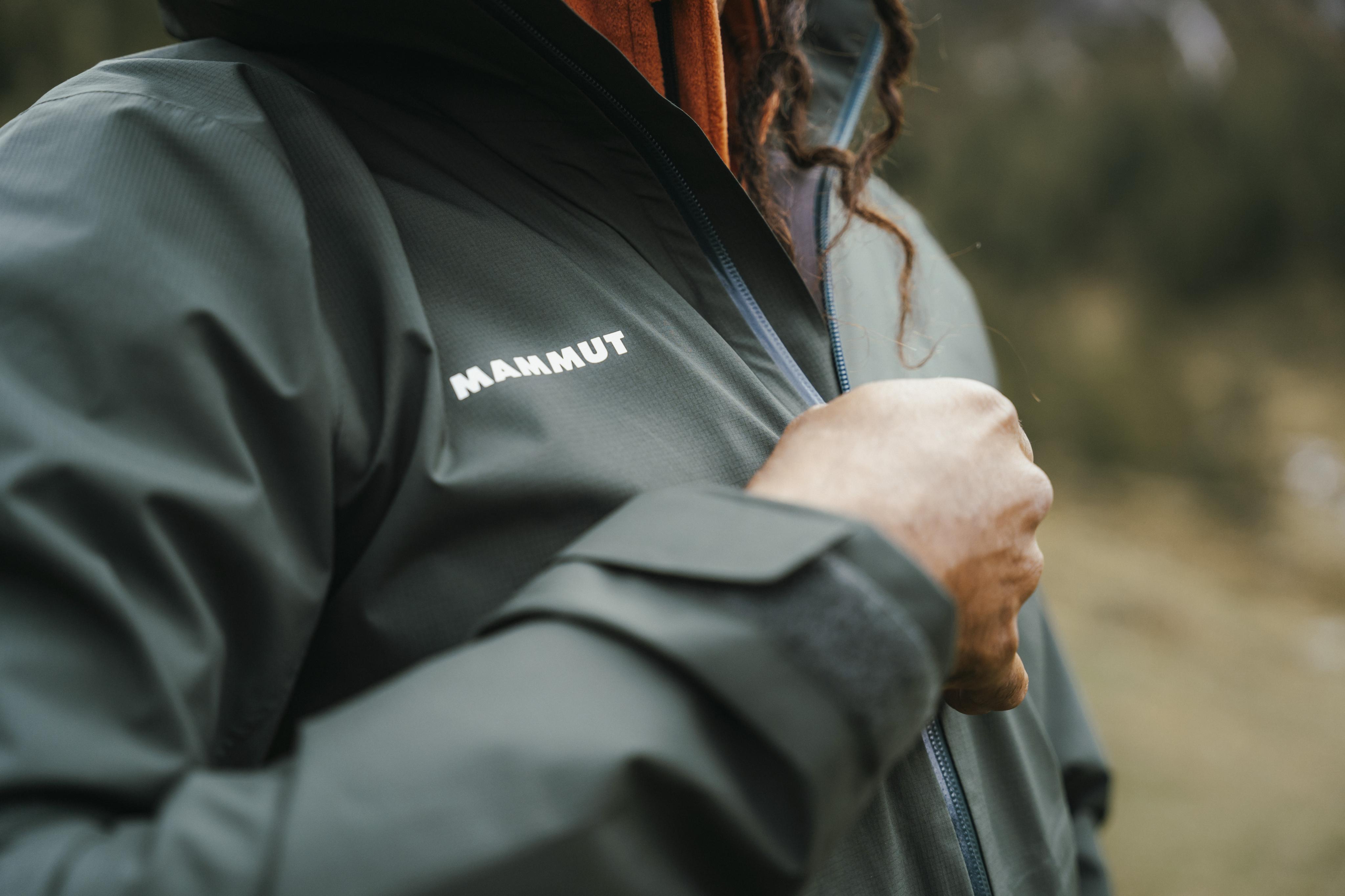 Softshell_vs_Hardshell Image_1b