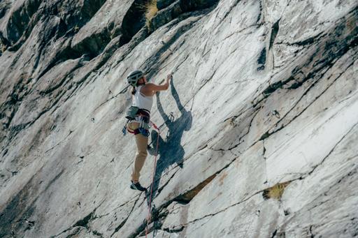 What to wear for rock climbing: The ultimate guide | Mammut | Mammut